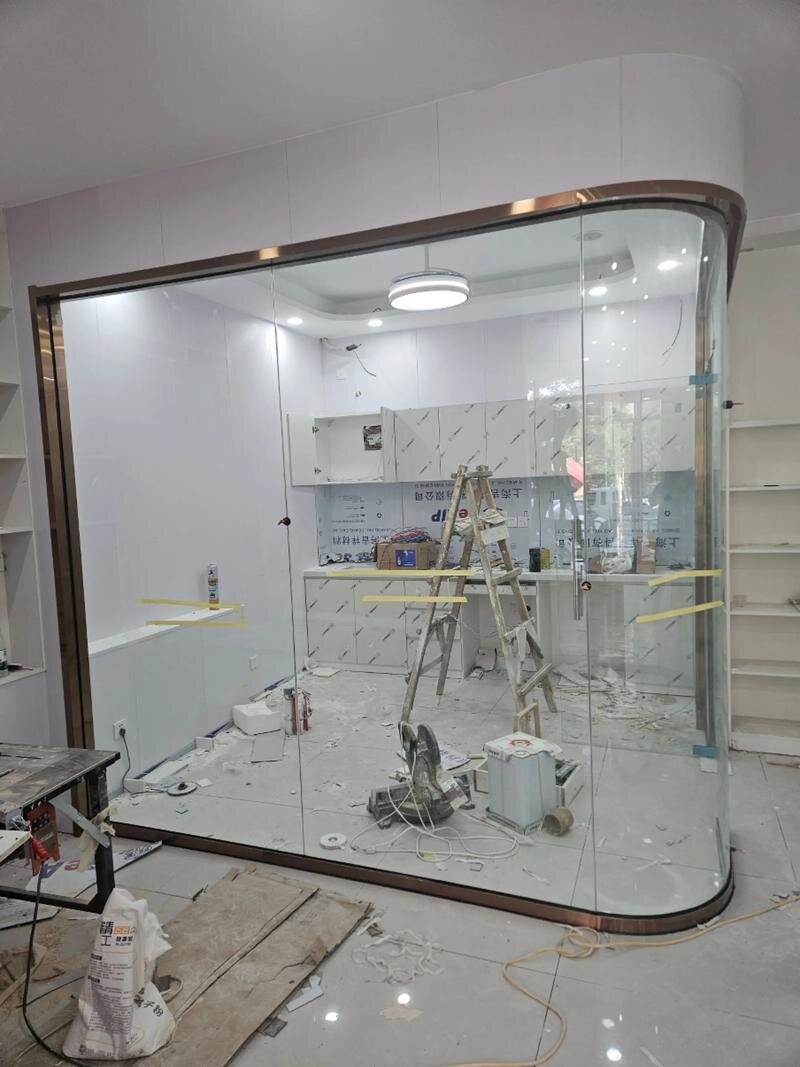 哈尔滨市热弯玻璃异形展柜玻璃 - 厂家